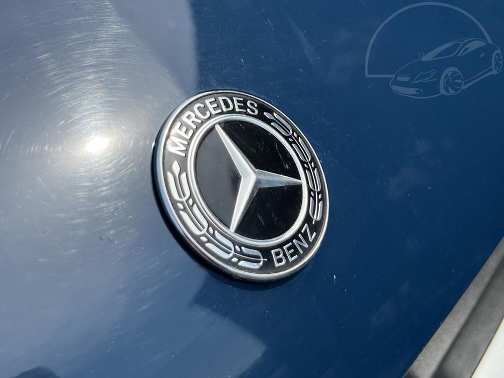 Mercedes-Benz V 220 D, Tan