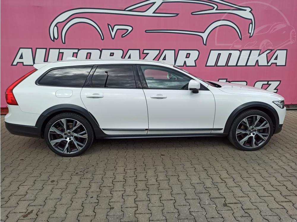 Volvo V90 CROSS COUNTRY D4 AWD 140kW