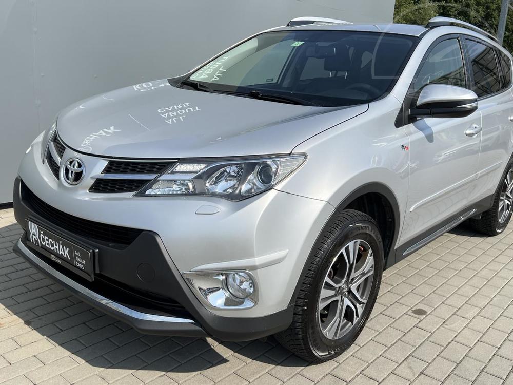 Toyota RAV4 2.2d-4D*110kw*AWD*Kamera*TZ*