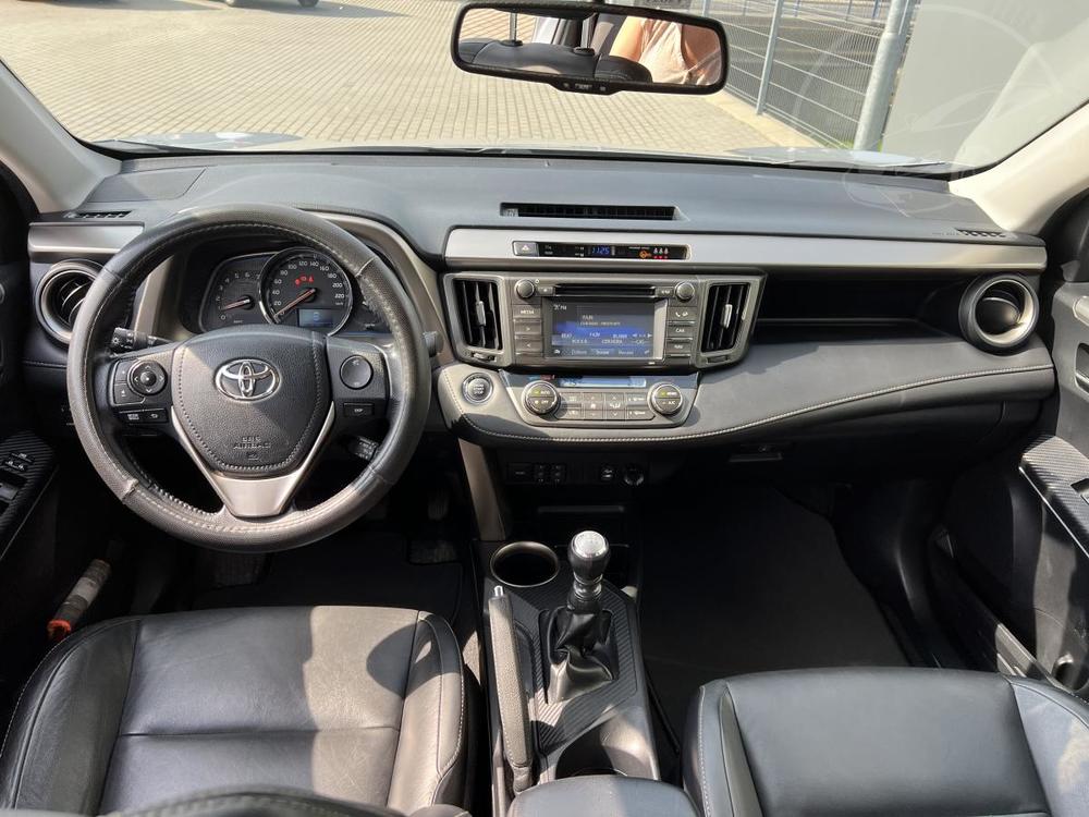 Toyota RAV4 2.2d-4D*110kw*AWD*Kamera*TZ*