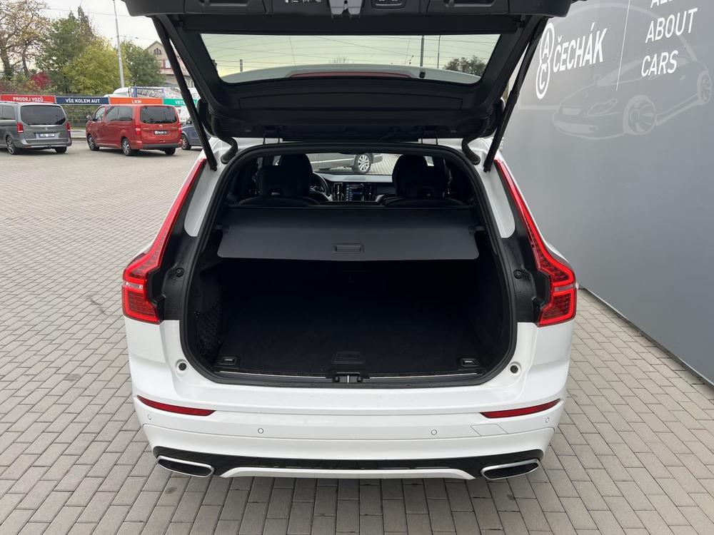 Volvo XC60 2.0d*145KW*B4*R-line*AWD