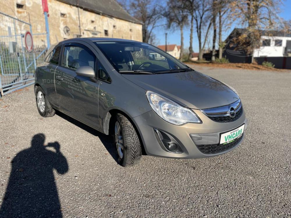 Opel Corsa 1,2 Klimatizace