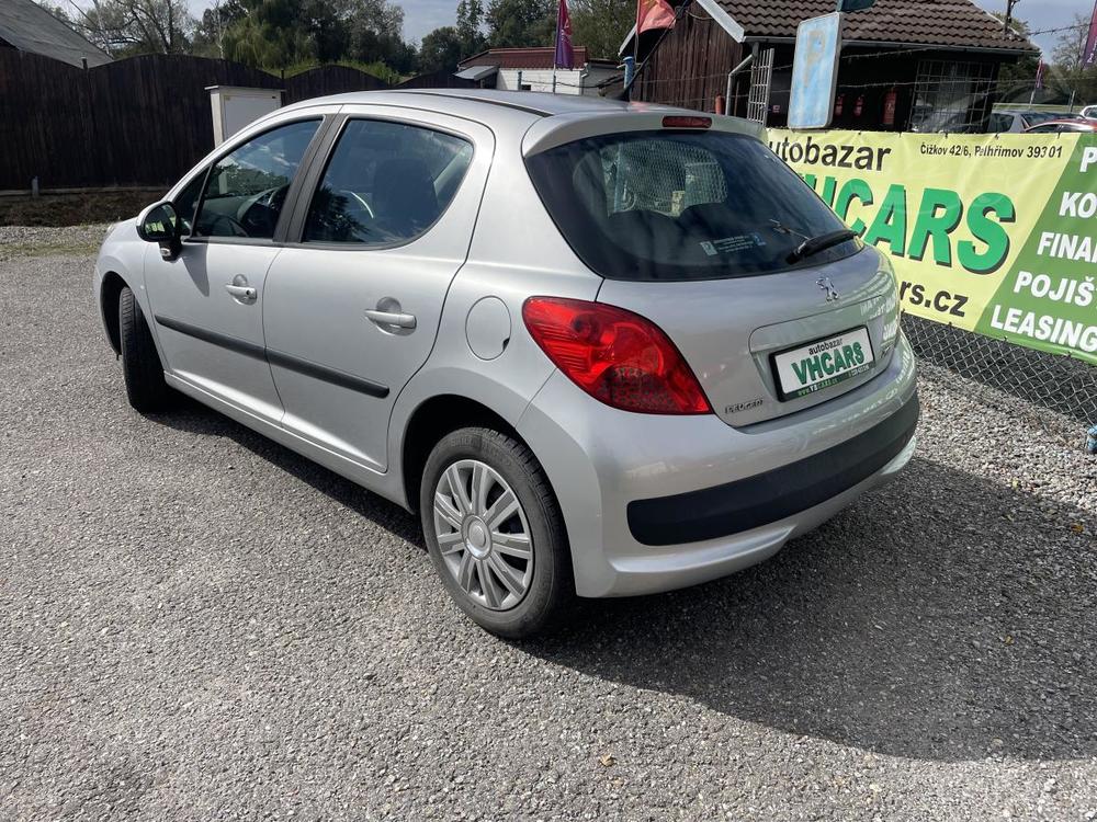 Peugeot 207 1,4i Servisn kniha