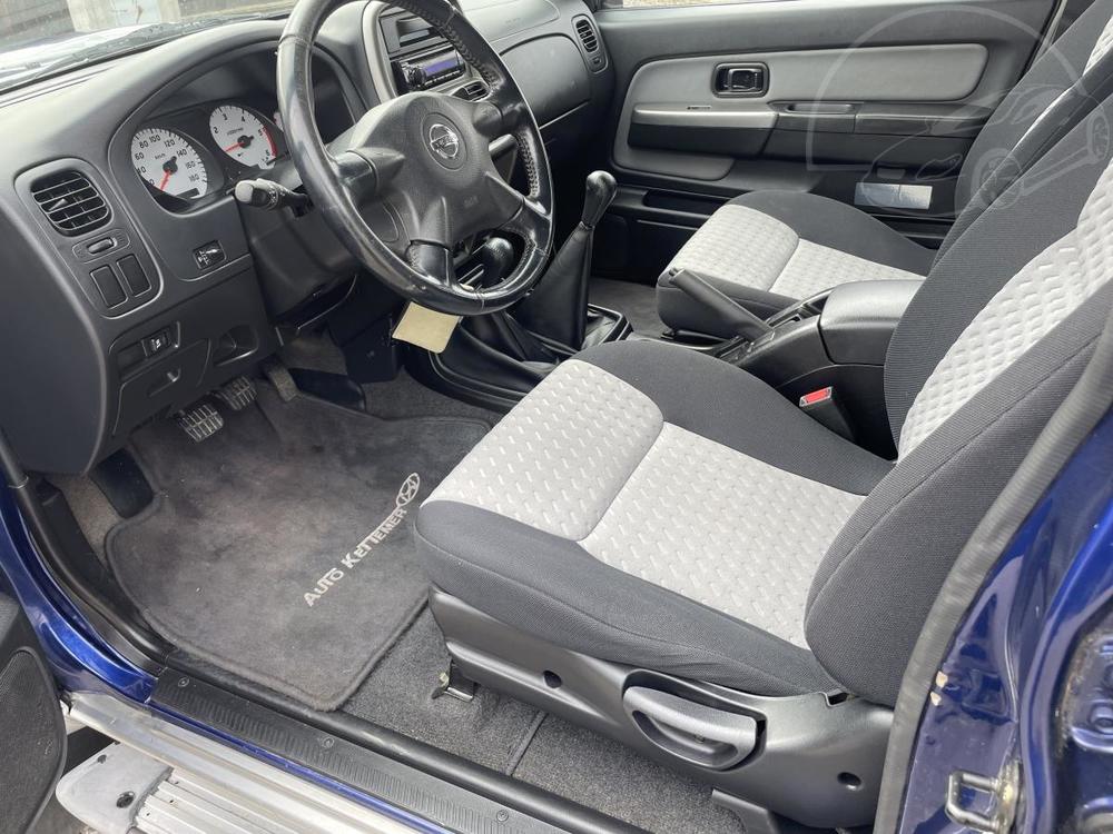 Nissan Navara 2,5Di Automatick AC Tan