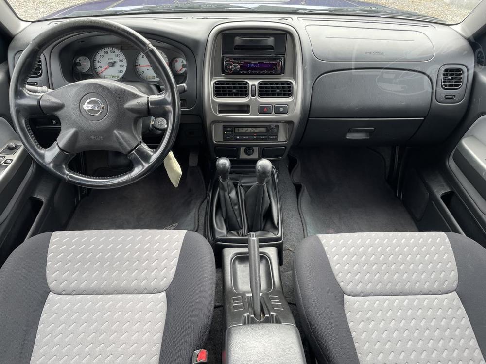 Nissan Navara 2,5Di Automatick AC Tan