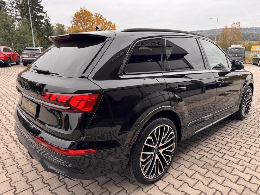 Audi Q7 REZERVACE!!!