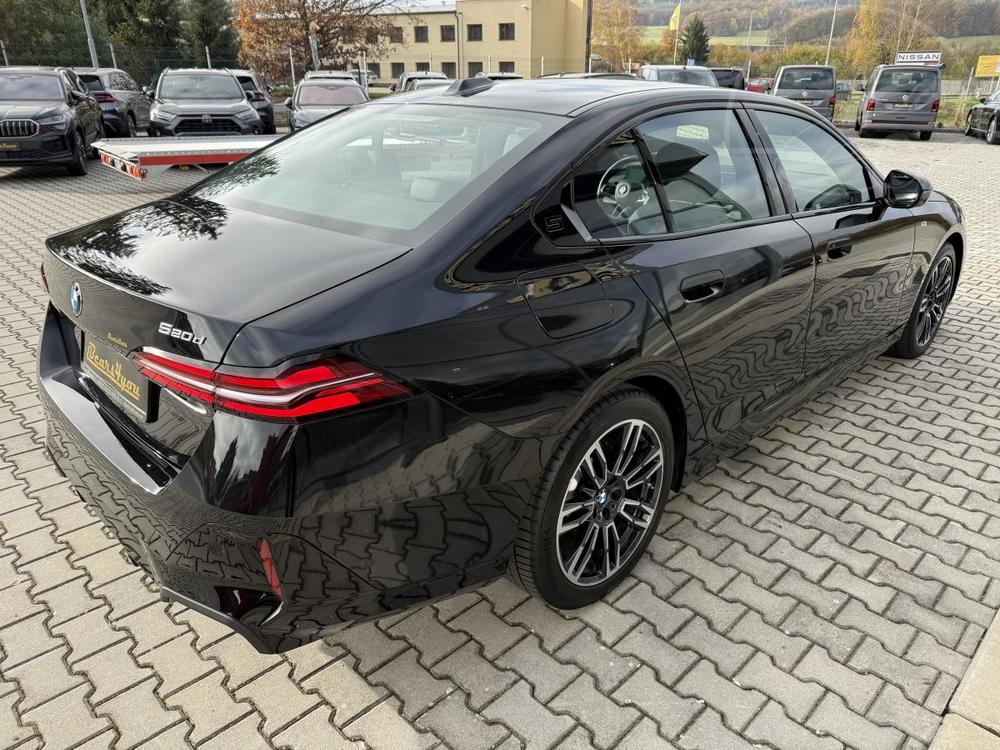 BMW 520 D 145kW M-PAKET BLACK LED!!