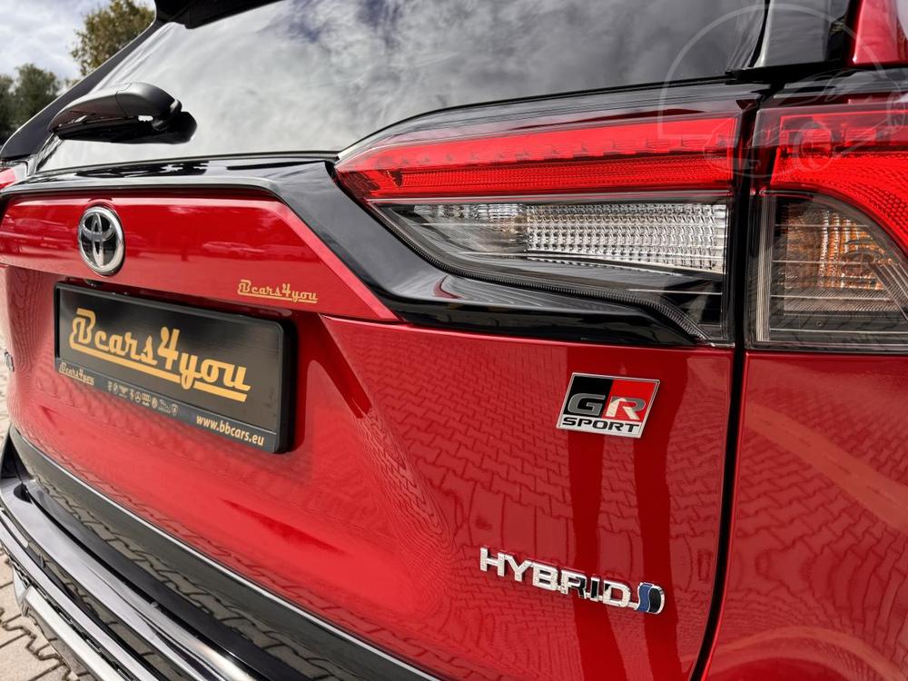 Toyota RAV4 2.5 HYBRID 163kW 4x4 GR SPORT!