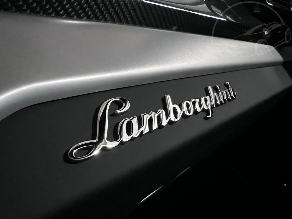 Lamborghini  478kW CARBON R23 HUD AKRAPOVI