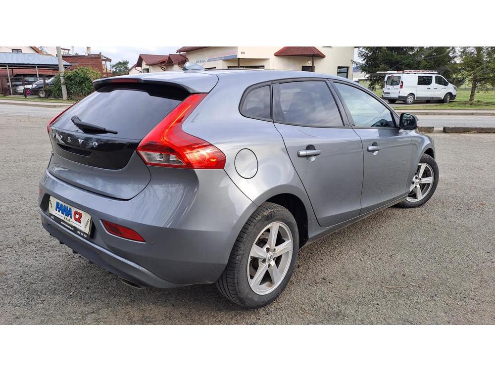 Volvo V40 2.0 D2 Kinetic Automat