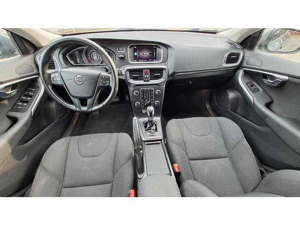 Volvo V40 2.0 D2 Kinetic Automat