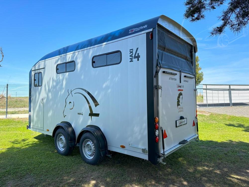 Cheval Liberte  MAXI 4 (4 kon) - BL