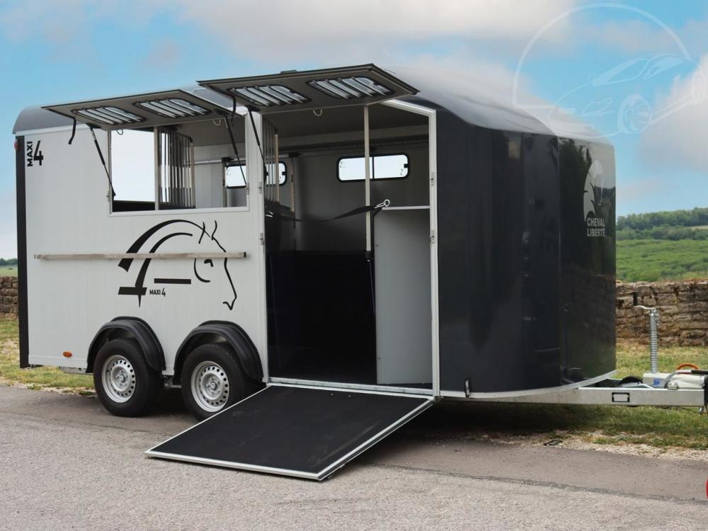 Cheval Liberte  MAXI 4 (4 kon) - ED