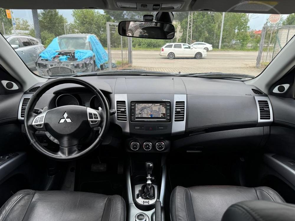 Mitsubishi Outlander 2.2 Di-D 4x4 Automat,7.mst