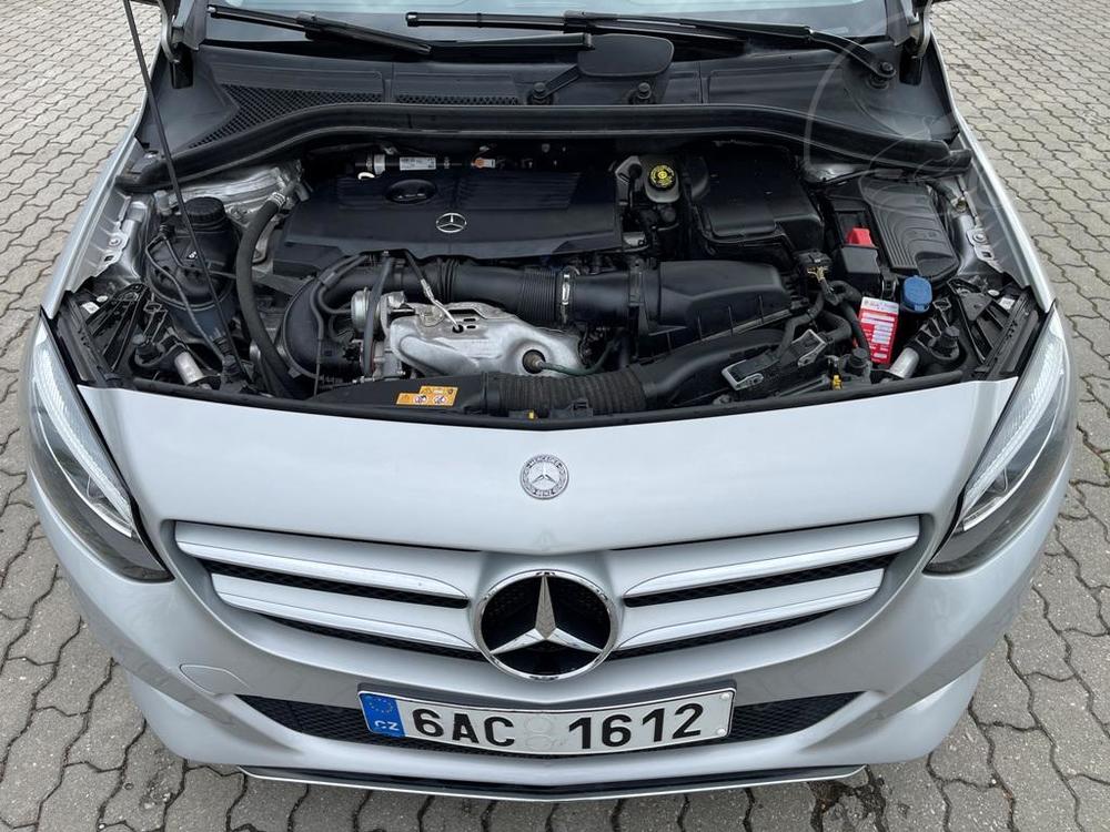 Mercedes-Benz B 180 90 kW nov v R