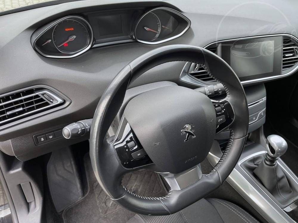 Peugeot 308 2.0 HDI 110 kW navi. serviska