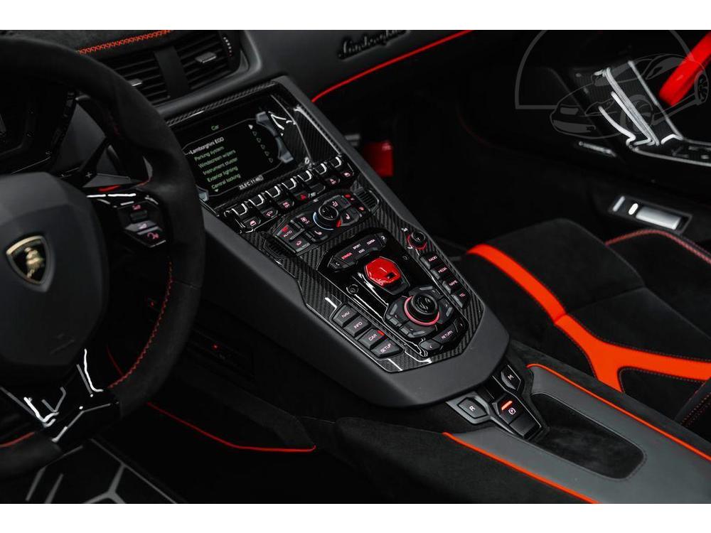 Lamborghini Aventador SVJ Roadster, Lift, Sensonum,