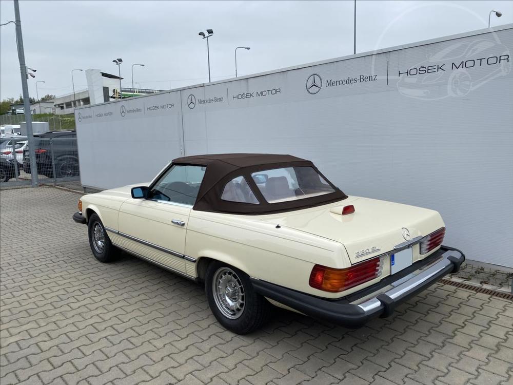 Mercedes-Benz SL 380 R107