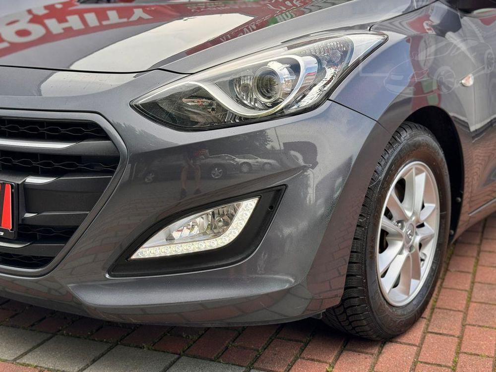 Hyundai i30 1.6 CVVT Trikolor, R, 1.Maj