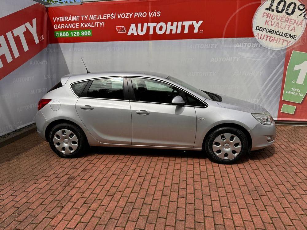 Opel Astra 1.4 Turbo 103kW, Klimatizace,