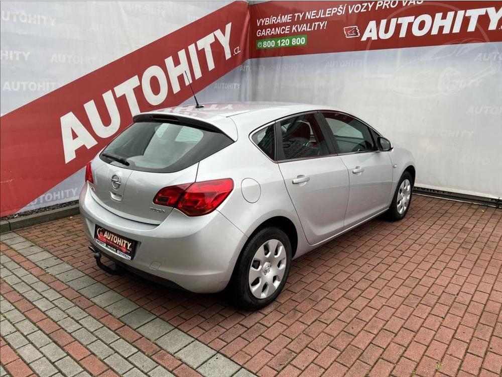 Opel Astra 1.4 Turbo 103kW, Klimatizace,