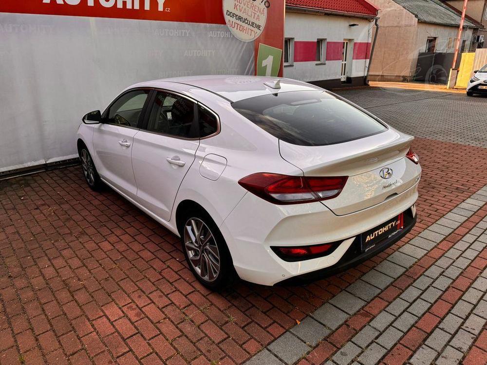 Hyundai i30 1.4 T-GDi Style Fastback, R