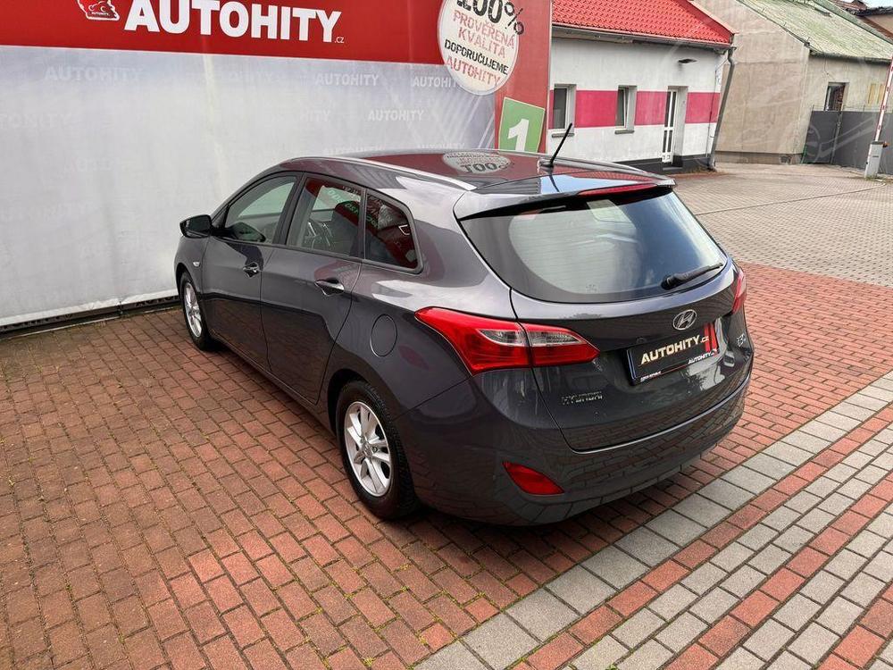 Hyundai i30 1.6 CVVT Trikolor, R, 1.Maj