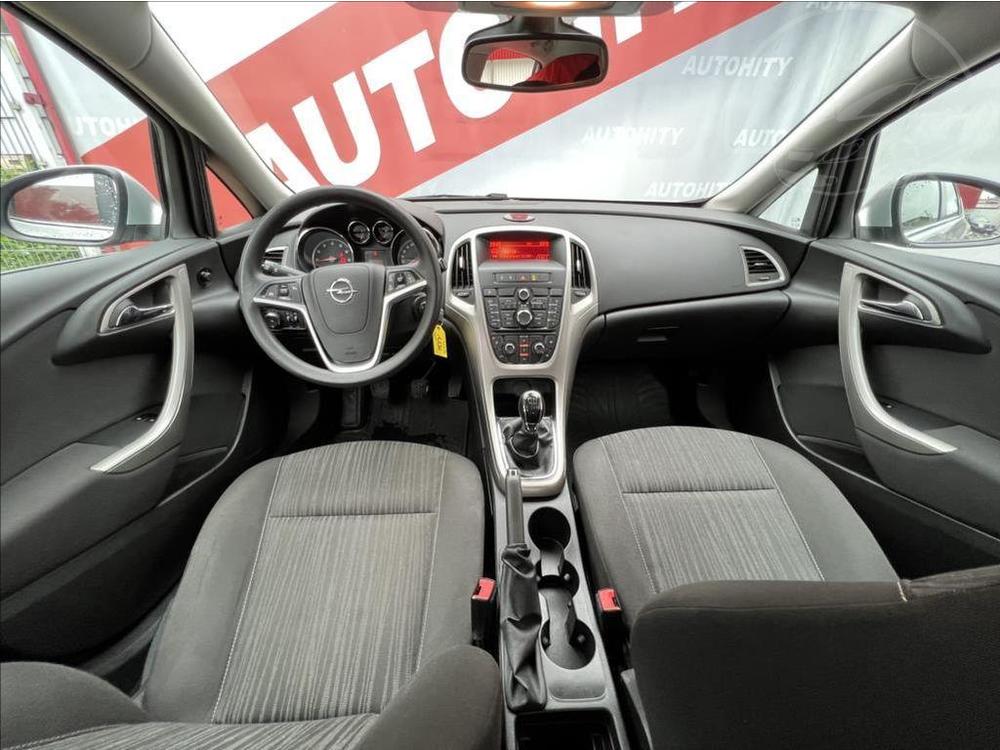 Opel Astra 1.4 Turbo 103kW, Klimatizace,