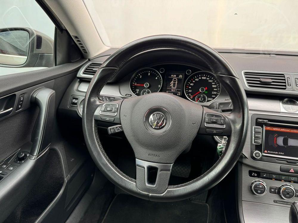 Volkswagen Passat 2.0 TDi DSG Comfortline, R