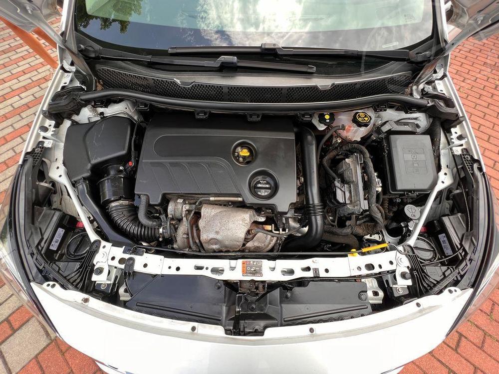 Opel Astra 1.6 Turbo Innovation Aut., R,