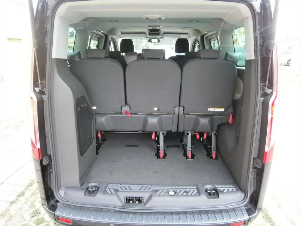 Ford Tourneo Custom 2,2 TDCi TITANIUM