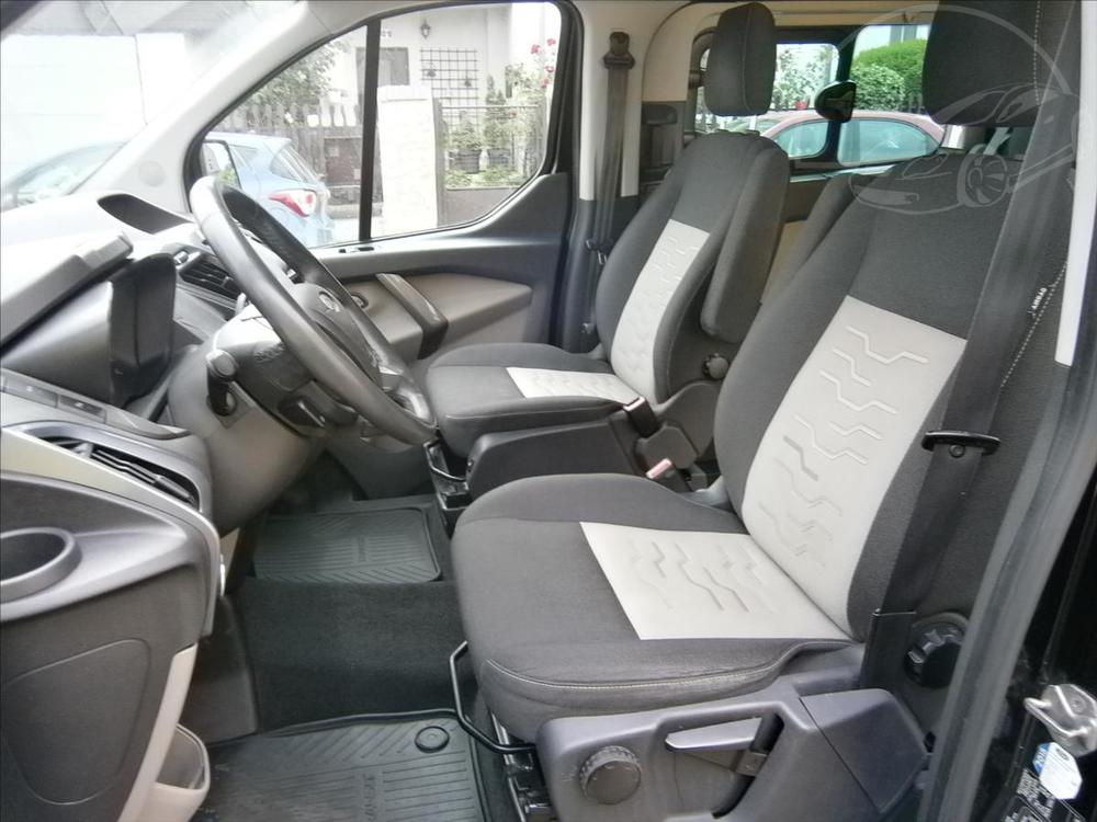 Ford Tourneo Custom 2,2 TDCi TITANIUM