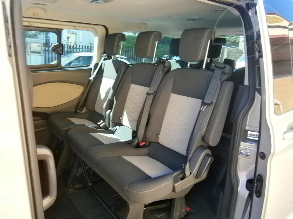 Ford Tourneo Custom 2,2 TDCi 114kW TITANIUM