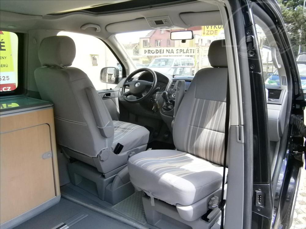 Volkswagen California 2,5 TDI T5 obytn automobil