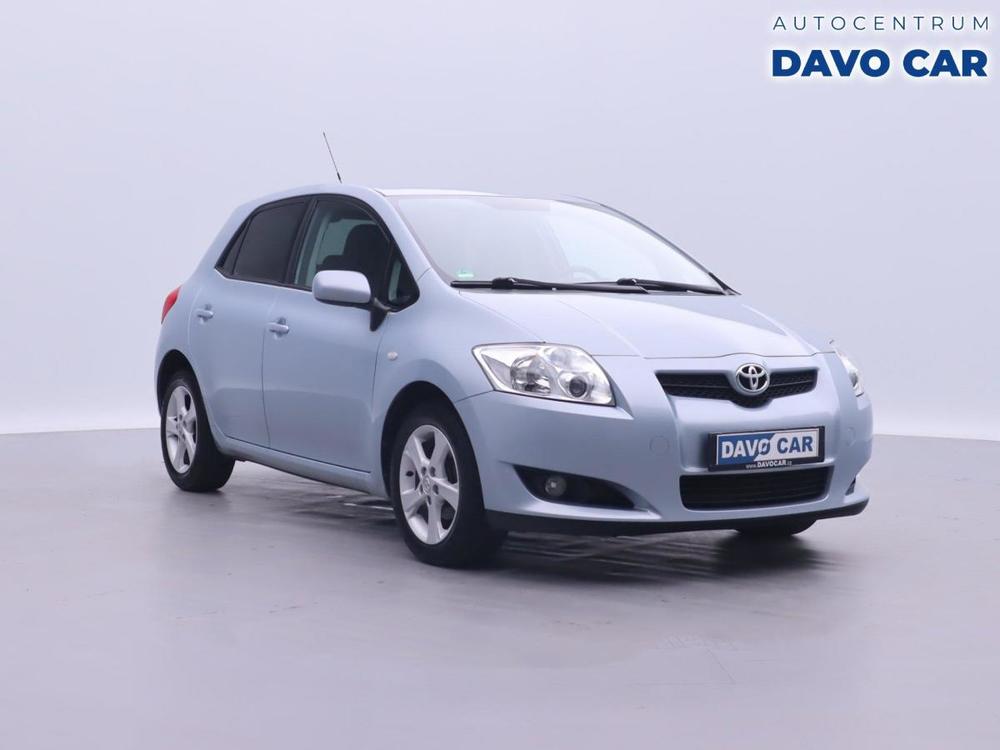 Toyota Auris 1,6 VVT-i 91kW Cool Serv.kniha