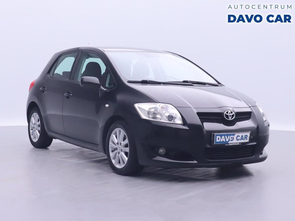 Prodm Toyota Auris 2,0 D4-D 93kW Aut.klima Xenon