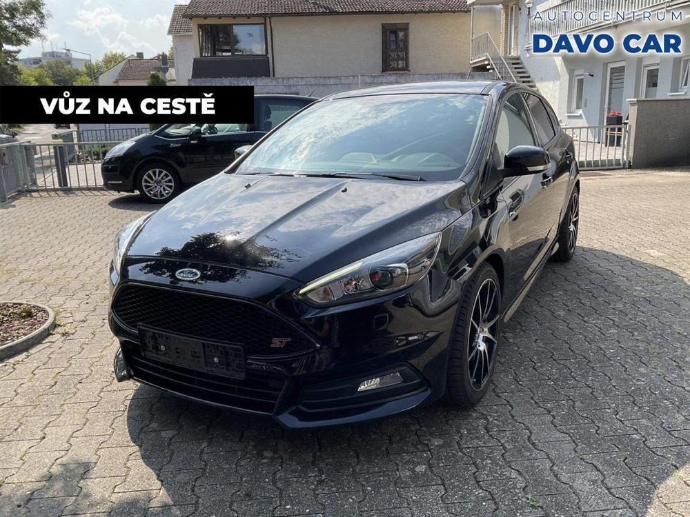 Prodm Ford Focus ST 2,0 184kW Recaro Xenon