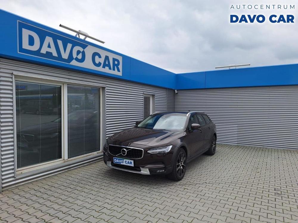 Volvo V90 2,0 D5 AWD CZ Cross Country