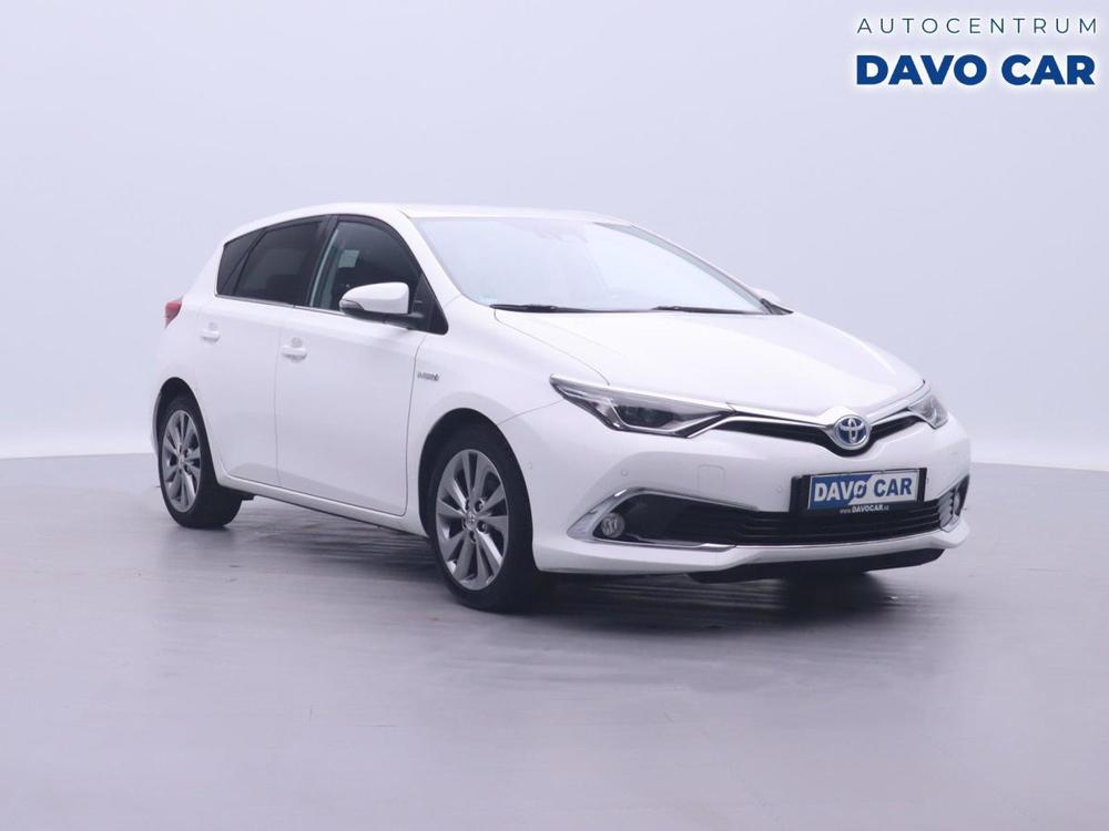 Prodm Toyota Auris 1,8 Hybrid Executive 1.Maj.