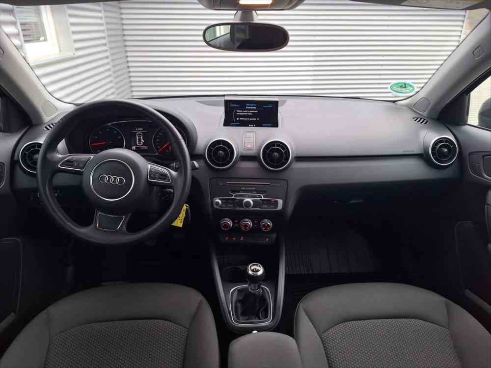 Audi A1 1,0 TFSi Sportback, Servisn k