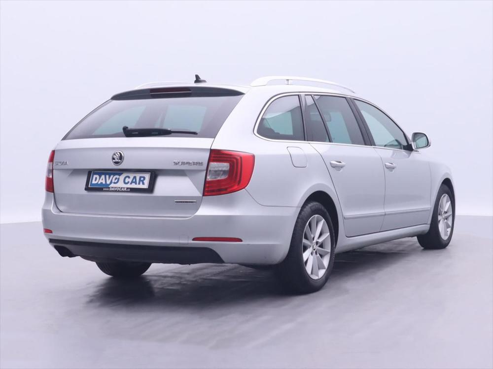 koda Superb 1,6 TDI Greenline Navigace