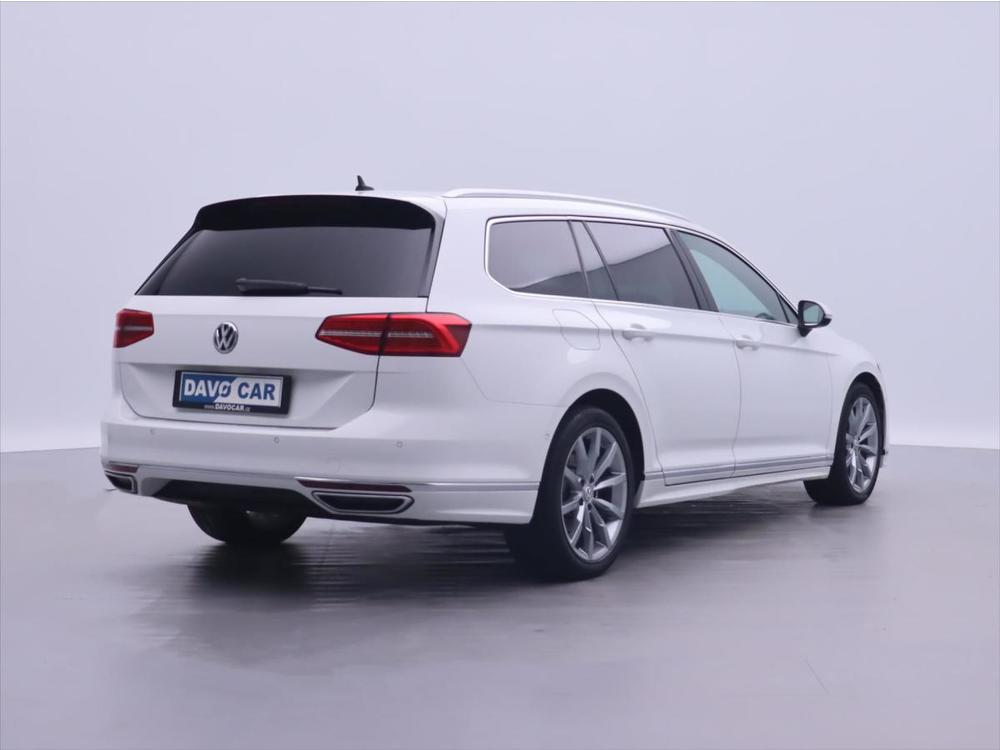 Volkswagen Passat 2,0 TDI 140kW DSG R-Line CZ