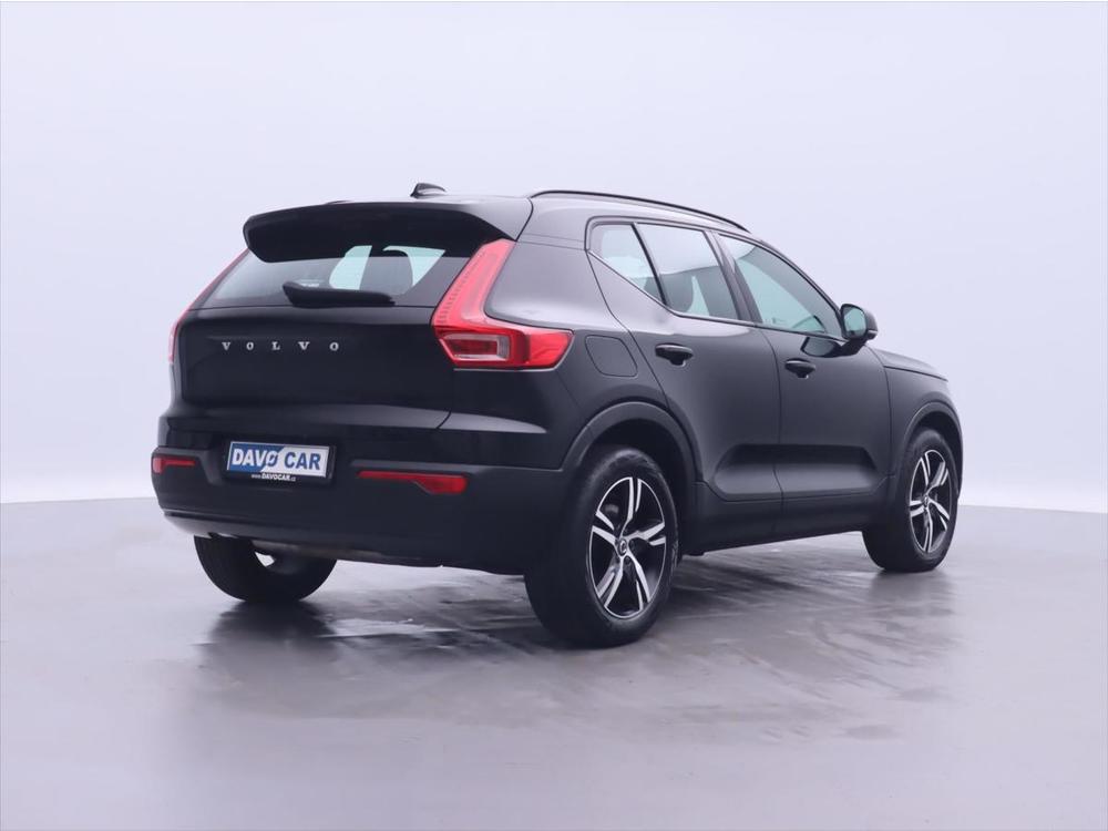 Volvo XC40 2,0 B4 AWD R-Design CZ DPH