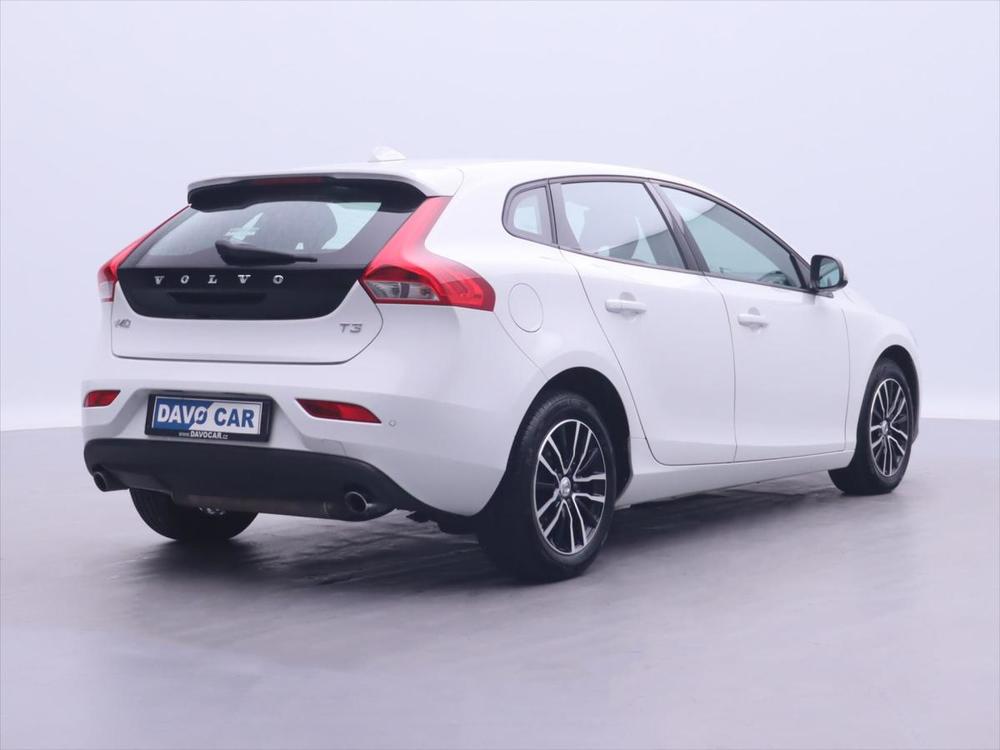 Volvo V40 2,0 T3 112kW CZ Momentum 1.Maj