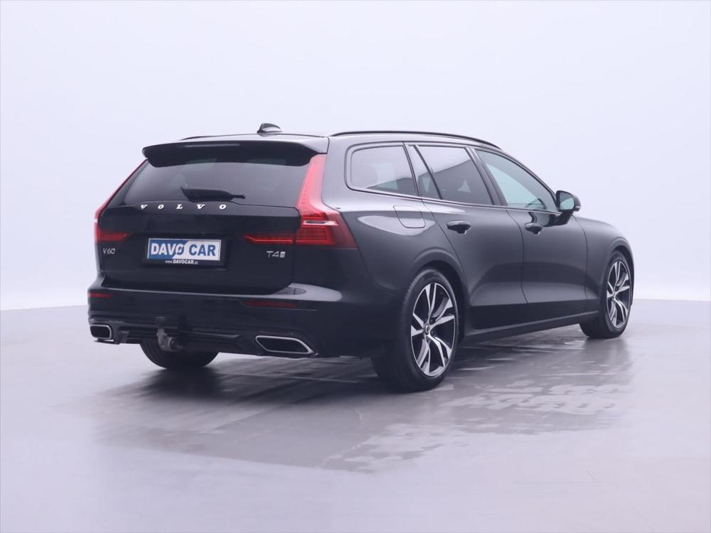 Volvo V60 2,0 T4 R-Design 1.Maj LED DPH