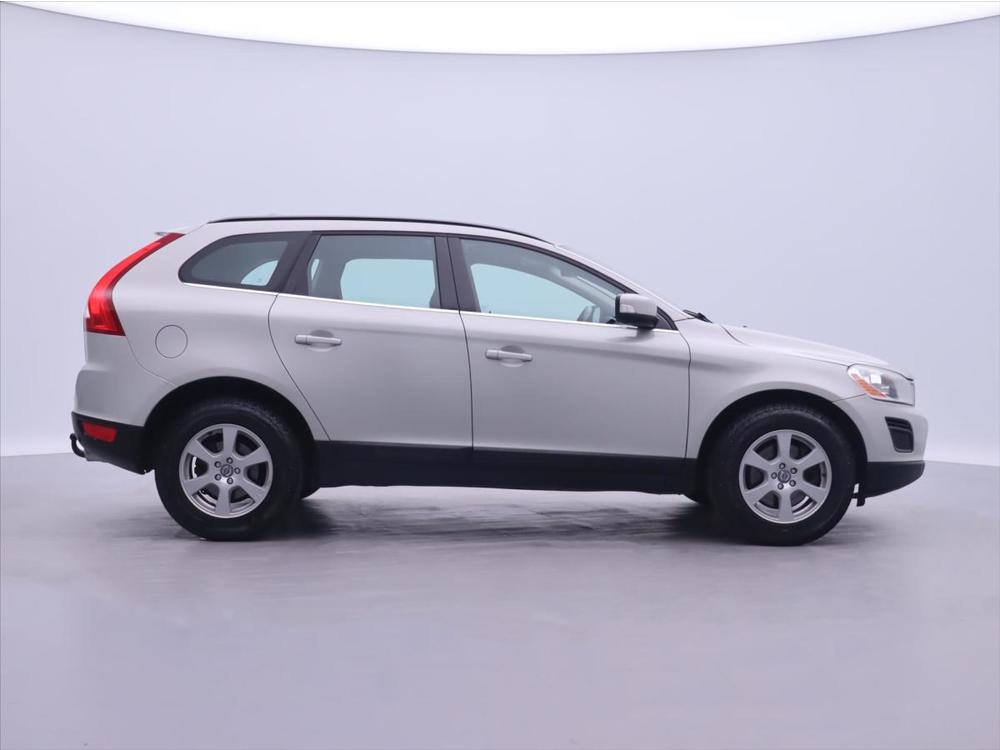 Volvo XC60 2,4 D4 Momentum AWD Automat