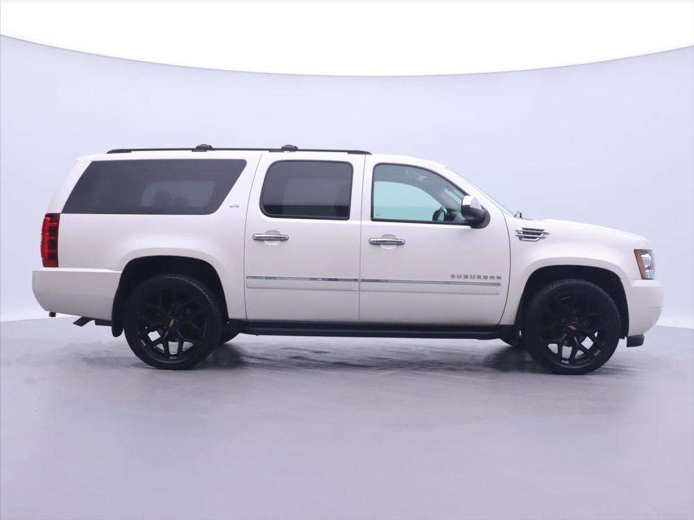 Chevrolet Suburban 5,3 i V8 213KW 4x4 Ke Automa