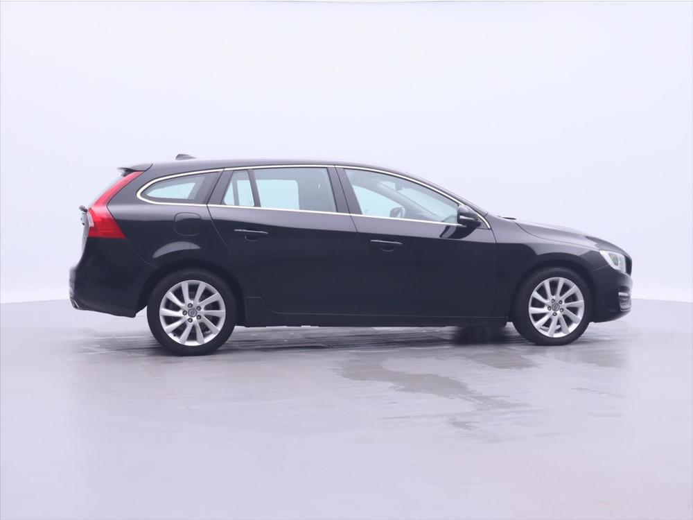 Volvo V60 2,0 D4 133kW Aut. Momentum