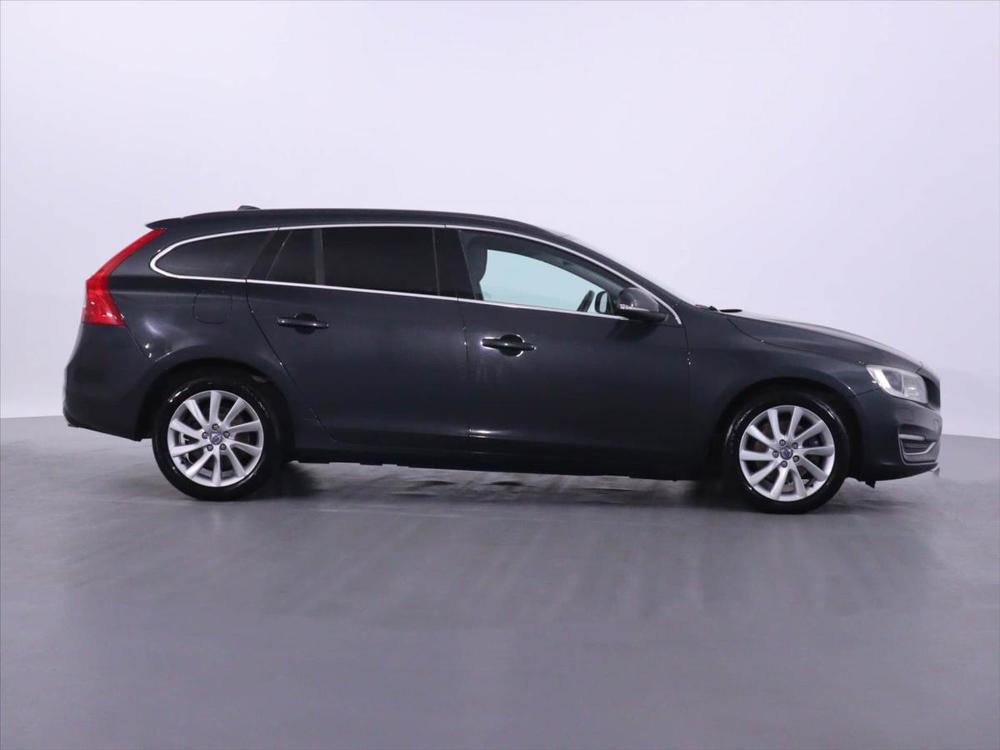 Volvo V60 2,0 D4 133kW Summum