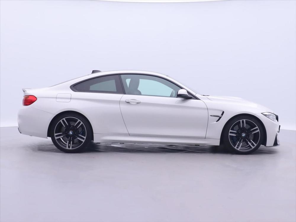 BMW M4 3,0 i 317kW CZ Manul Carbon